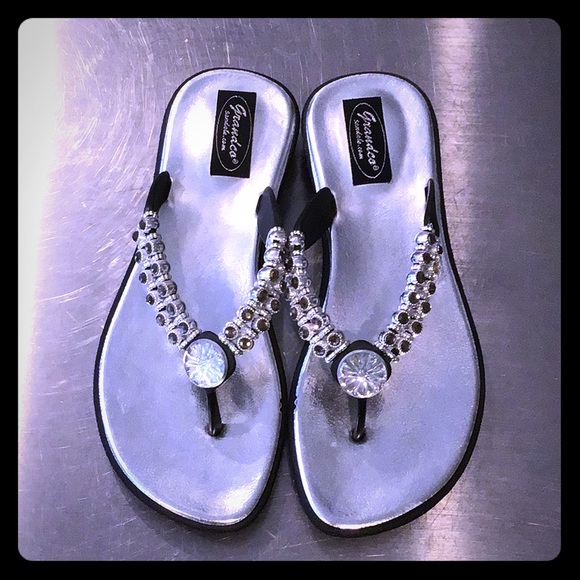 NEW💎 Grandco Jeweled Sandals - Picture 4 of 6